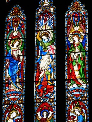 성 라파엘과 성 미카엘과 성 가브리엘 대천사_photo by Poemen_in the Belmont Abbey Church of St Michael and All Angels in Hereford_England.jpg